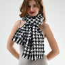 BLACK WHITE WOVEN STOLE